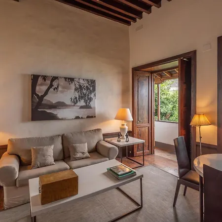 Hotel Isla Baja